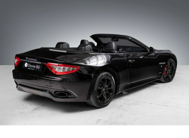 maserati-granturismo-bensin-2012-big-15
