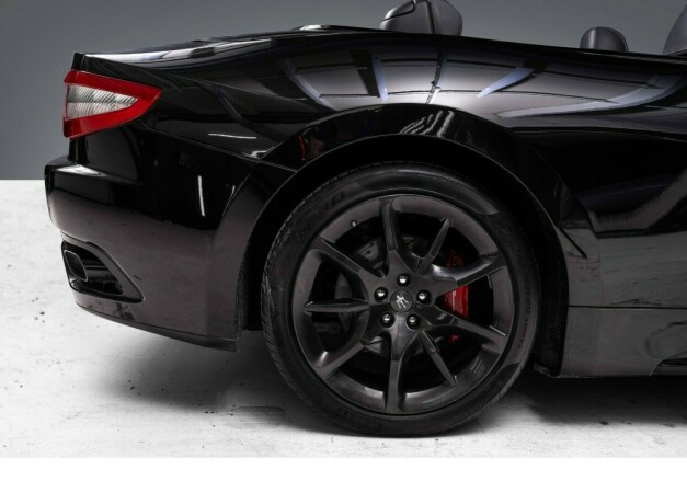 maserati-granturismo-bensin-2012-big-17