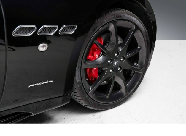 maserati-granturismo-bensin-2012-big-18