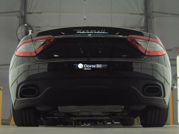 maserati-granturismo-bensin-2012-big-4