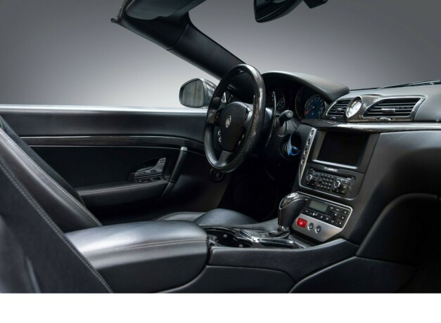 maserati-granturismo-bensin-2012-big-32