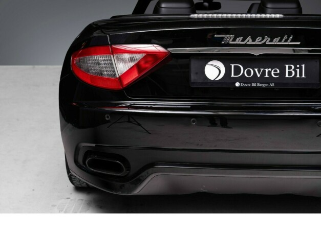 maserati-granturismo-bensin-2012-big-13