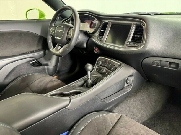 dodge-challenger-bensin-2015-big-10