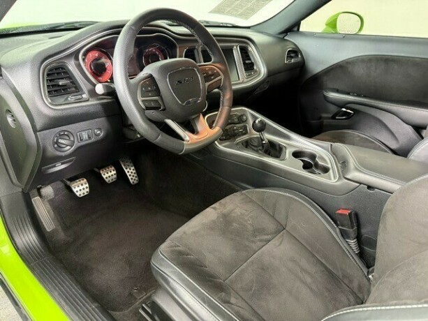 dodge-challenger-bensin-2015-big-17