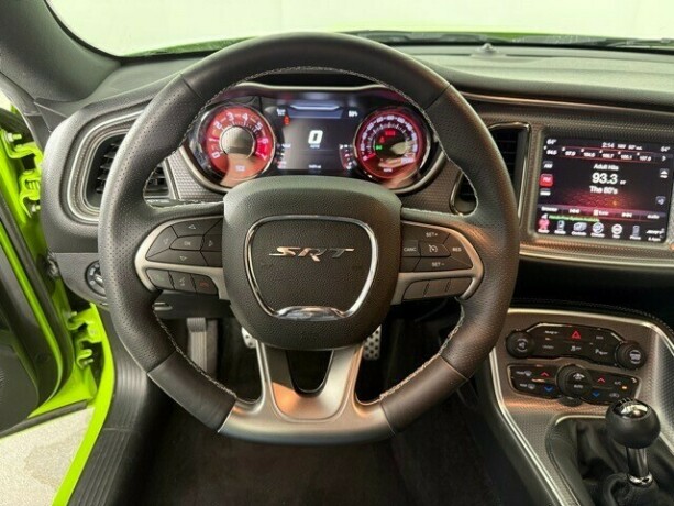 dodge-challenger-bensin-2015-big-15