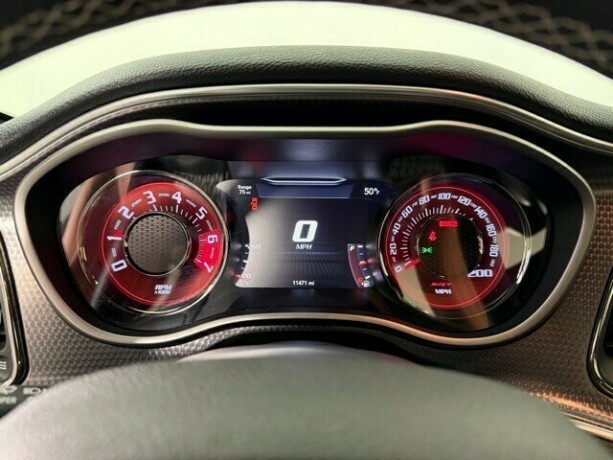 dodge-challenger-bensin-2015-big-16
