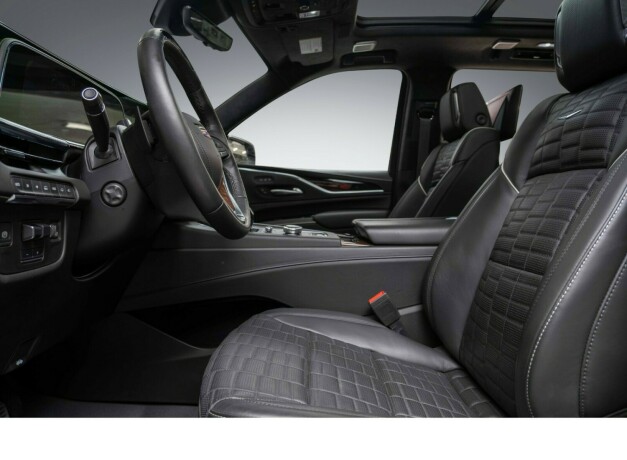 cadillac-escalade-diesel-2023-big-26