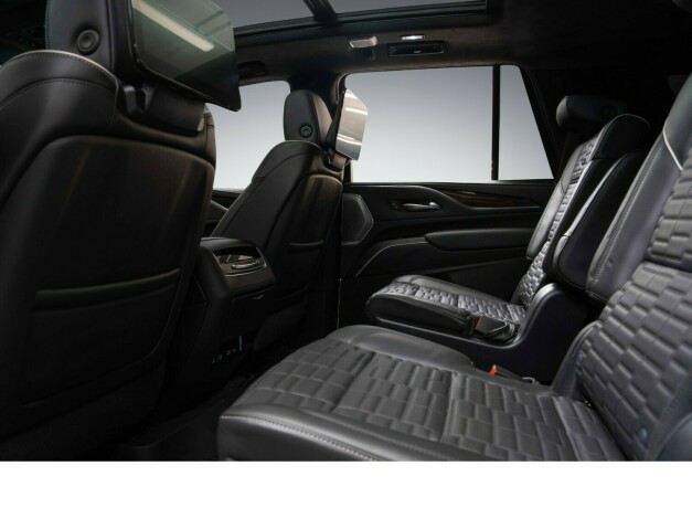 cadillac-escalade-diesel-2023-big-36