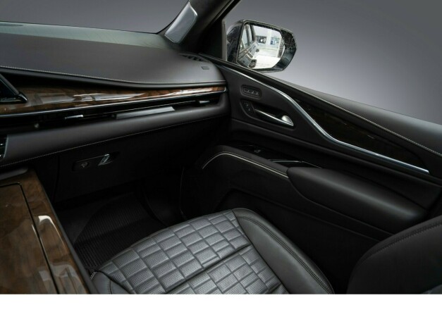 cadillac-escalade-diesel-2023-big-35