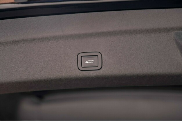 cadillac-escalade-diesel-2023-big-41