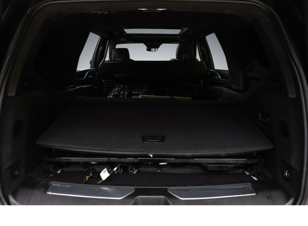 cadillac-escalade-diesel-2023-big-56