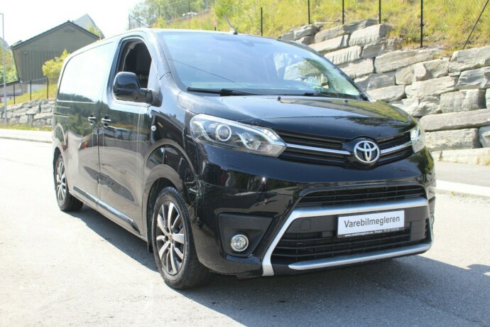 toyota-proace-diesel-2017-big-0