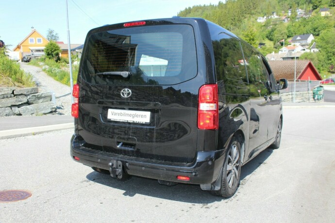 toyota-proace-diesel-2017-big-3