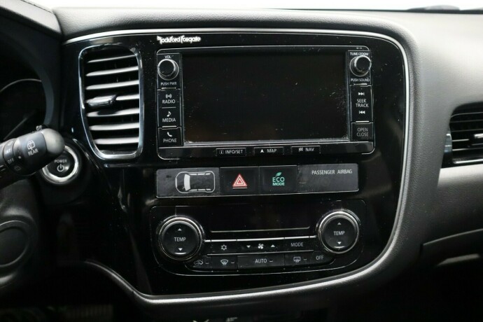mitsubishi-outlander-elektrisitetbensin-2016-big-28