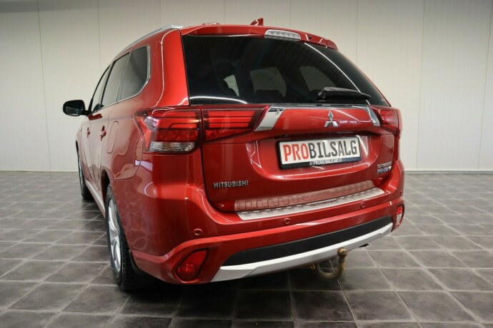 mitsubishi-outlander-elektrisitetbensin-2016-big-13