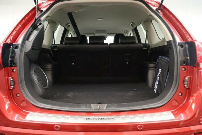 mitsubishi-outlander-elektrisitetbensin-2016-big-16