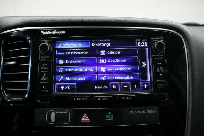 mitsubishi-outlander-elektrisitetbensin-2016-big-32