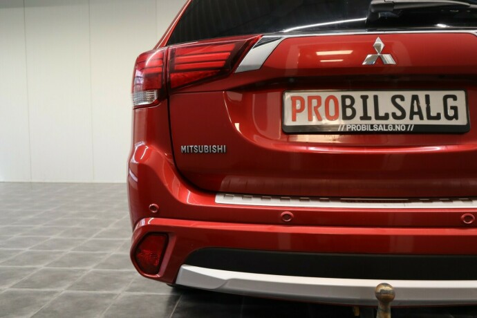 mitsubishi-outlander-elektrisitetbensin-2016-big-11