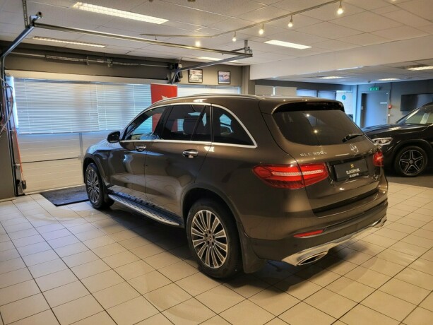 mercedes-benz-glc-elektrisitetbensin-2017-big-7