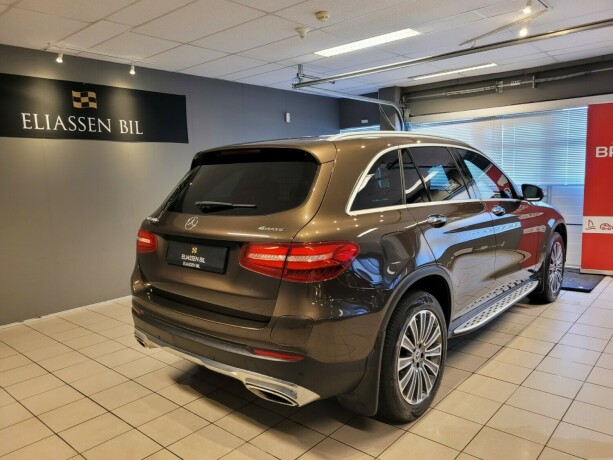 mercedes-benz-glc-elektrisitetbensin-2017-big-5