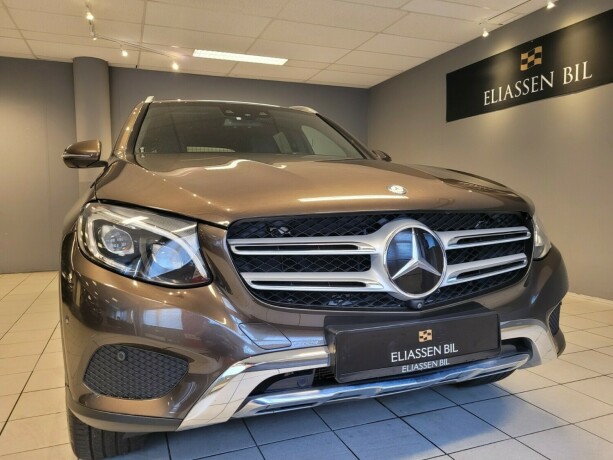 mercedes-benz-glc-elektrisitetbensin-2017-big-10