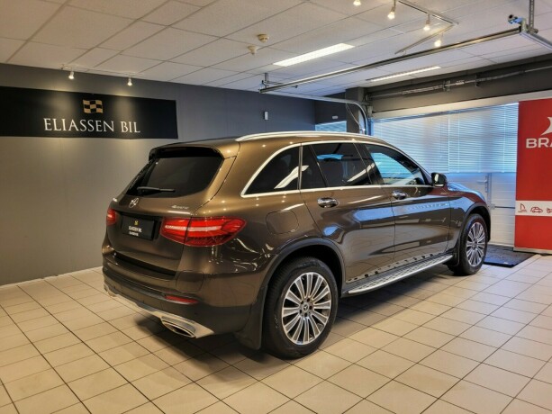 mercedes-benz-glc-elektrisitetbensin-2017-big-4