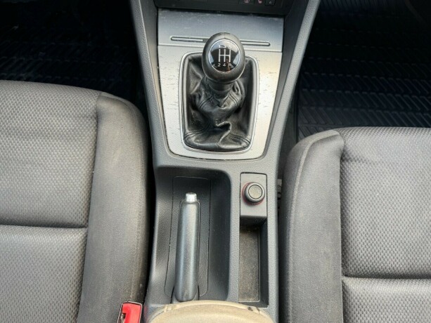 audi-a4-bensin-2004-big-16
