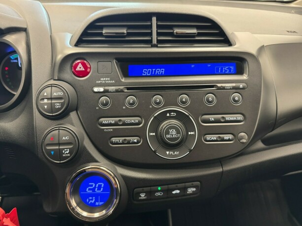 honda-jazz-elektrisitetbensin-2014-big-12