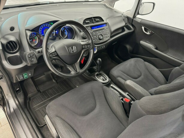 honda-jazz-elektrisitetbensin-2014-big-4