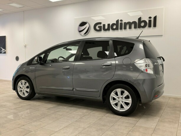 honda-jazz-elektrisitetbensin-2014-big-2