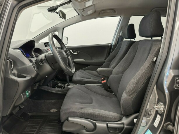 honda-jazz-elektrisitetbensin-2014-big-3