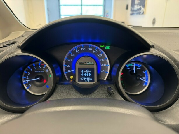 honda-jazz-elektrisitetbensin-2014-big-11