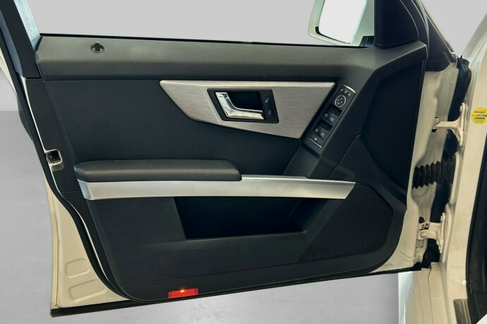 mercedes-benz-glk-diesel-2010-big-7