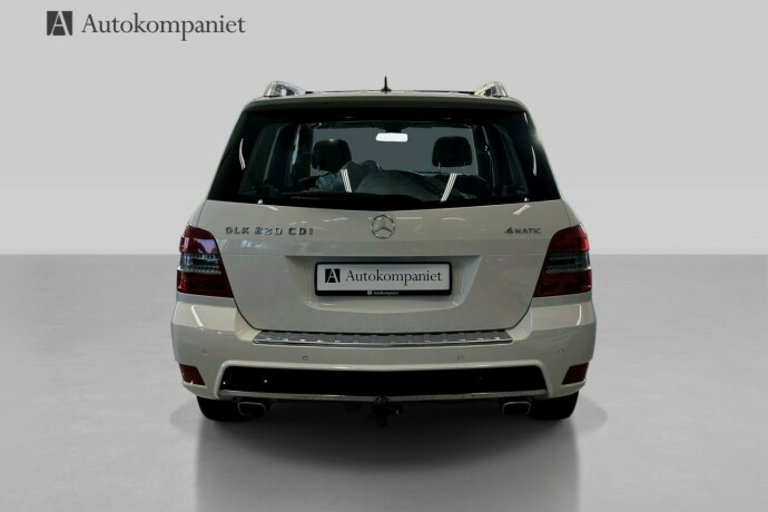 mercedes-benz-glk-diesel-2010-big-4