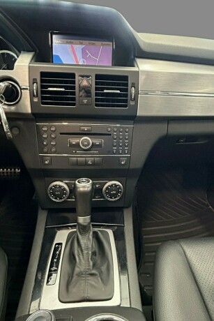 mercedes-benz-glk-diesel-2010-big-10