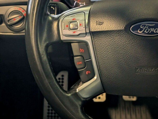 ford-mondeo-diesel-2014-big-23