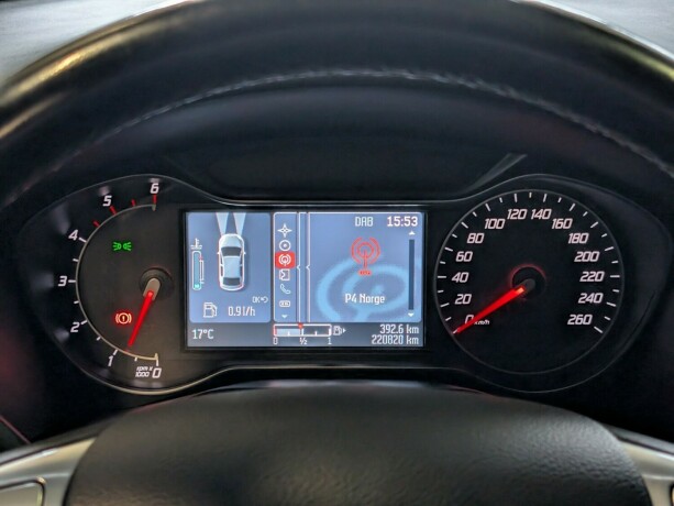 ford-mondeo-diesel-2014-big-16
