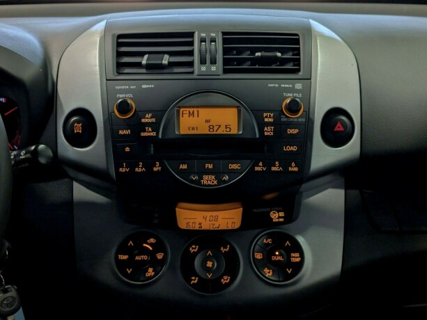 toyota-rav4-bensin-2006-big-21