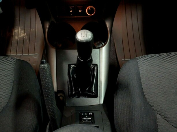 toyota-rav4-bensin-2006-big-22