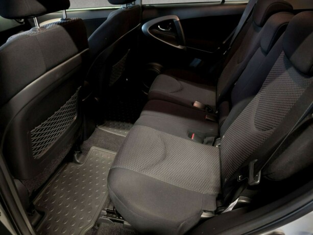 toyota-rav4-bensin-2006-big-17