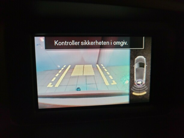 volvo-v40-diesel-2013-big-23