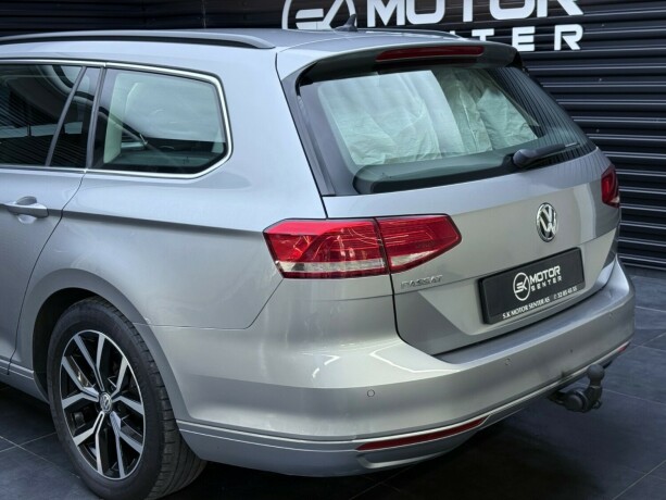 volkswagen-passat-diesel-2019-big-4