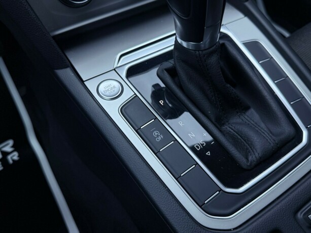 volkswagen-passat-diesel-2019-big-24