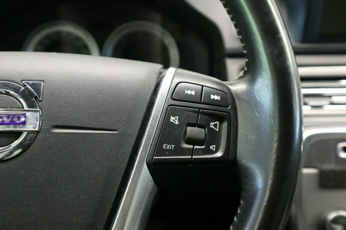 volvo-v70-diesel-2012-big-29