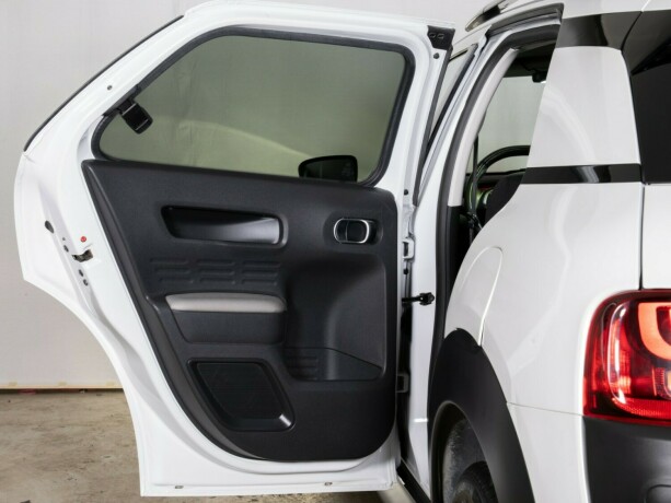 citroen-c4-cactus-diesel-2014-big-22
