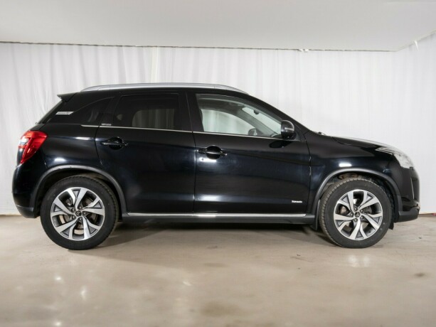 citroen-c4-aircross-diesel-2013-big-5