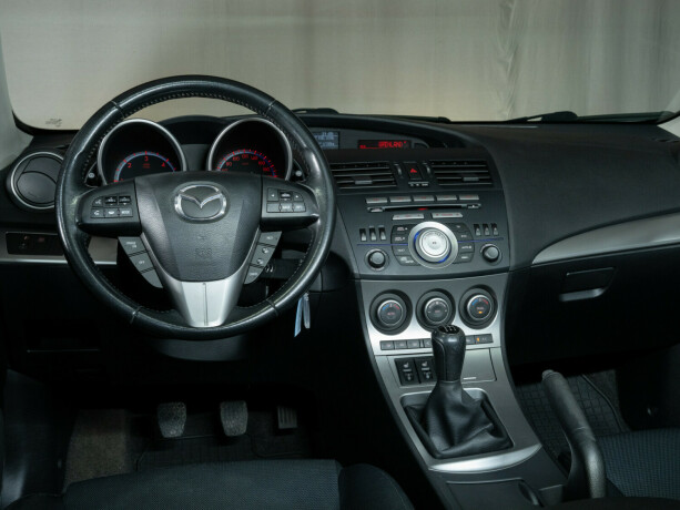 mazda-3-diesel-2010-big-42