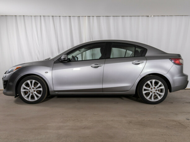 mazda-3-diesel-2010-big-3