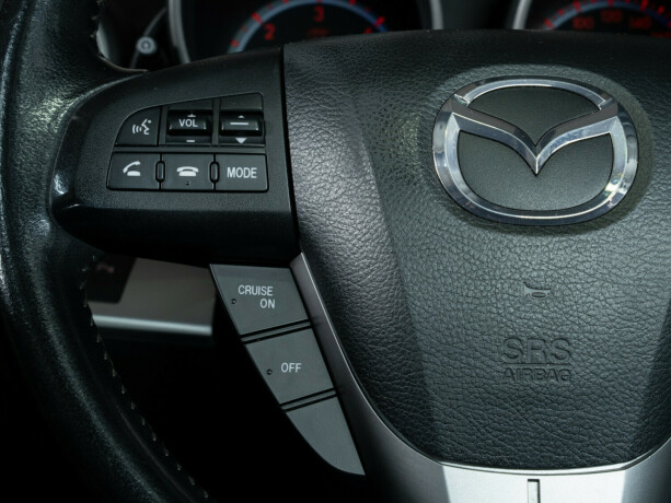mazda-3-diesel-2010-big-21