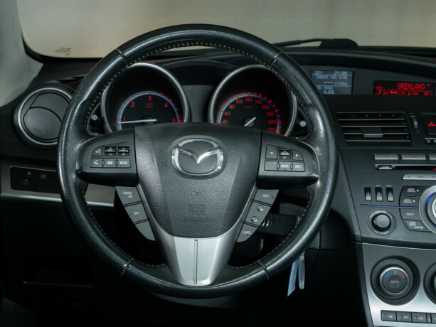 mazda-3-diesel-2010-big-24
